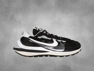 Black White sneakers (Image via StockX)